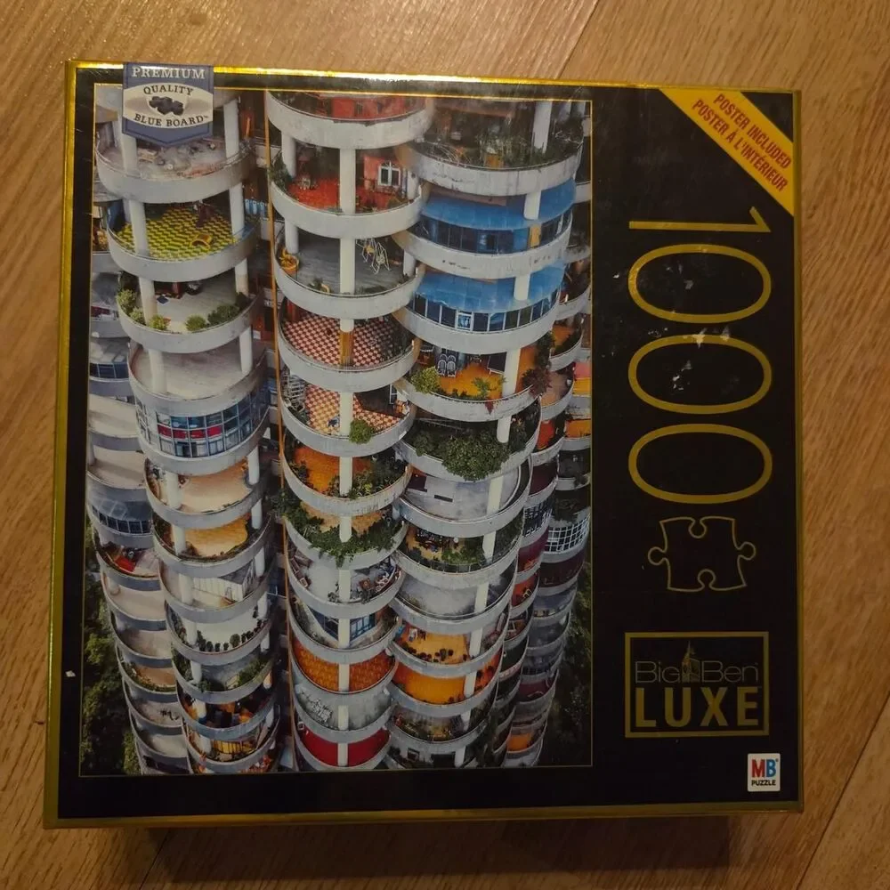 Big Ben LUXE 1000 Piece Jigsaw Puzzle – Apartment Building in Guiyang, China